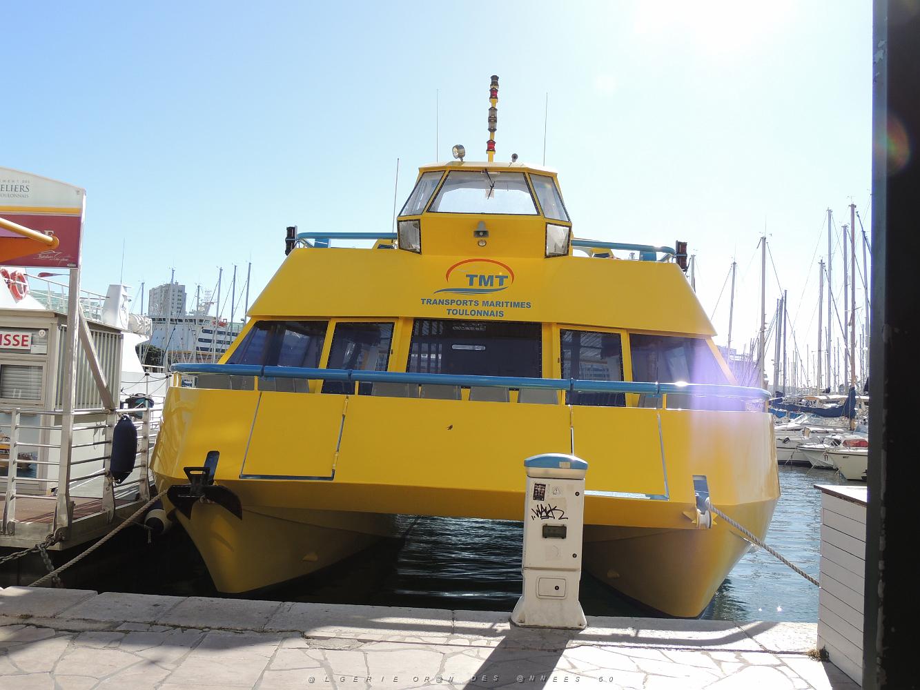 le port  Bateau Visite de la rade.JPG -           